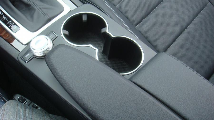  Mercedes-Benz E-Class Coupe 2010 года  (фото 52 из 84)